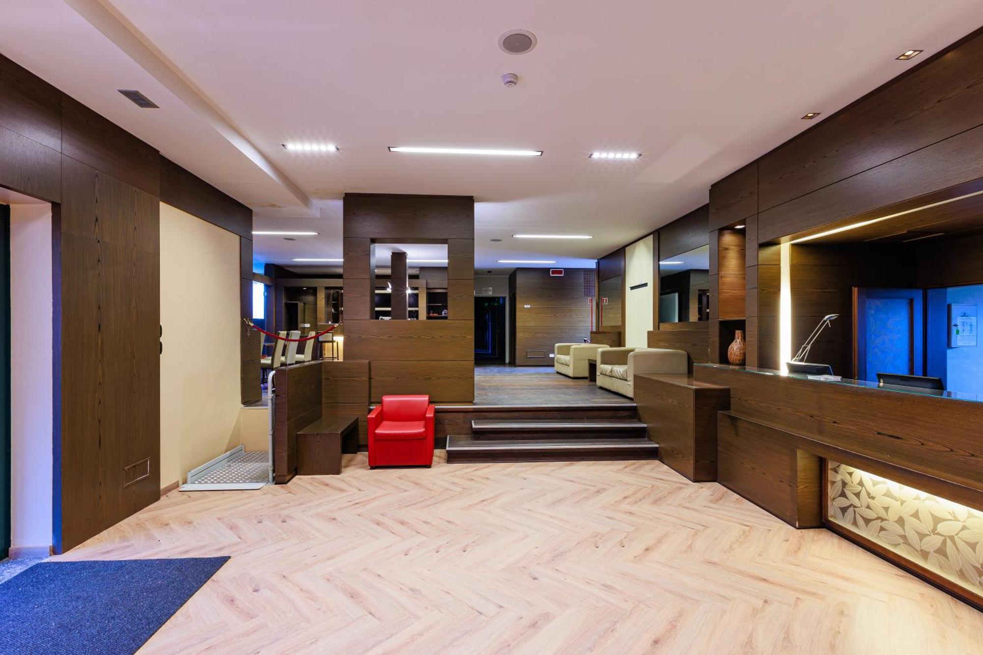 Hotel Villa Delle Rose - Malpensa Oleggio Bagian luar foto