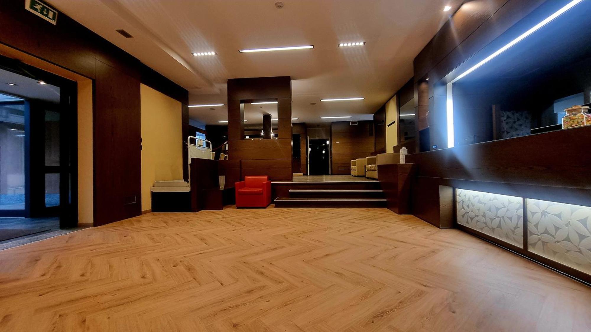 Hotel Villa Delle Rose - Malpensa Oleggio Bagian luar foto